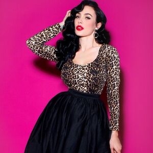 Vixen by Micheline Pitt Leopard Troublemaker Top Size Medium